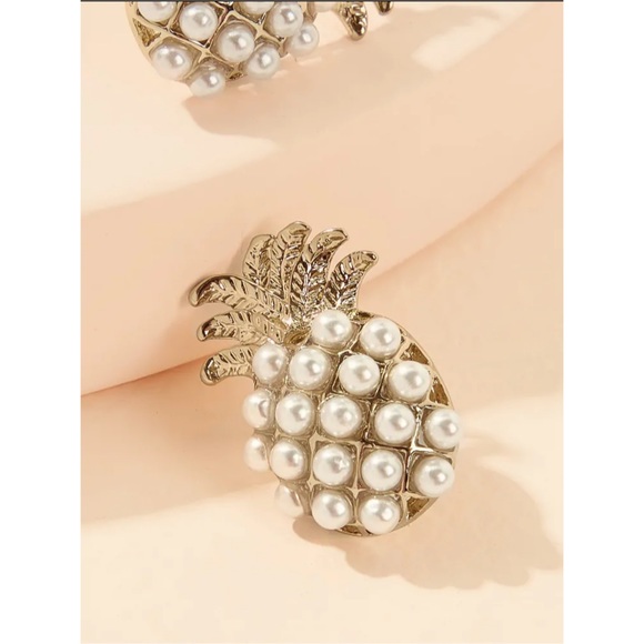 3/$35 RESTOCKED Pineapple Pearl Stud Earrings - Picture 2 of 2